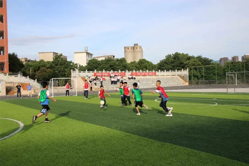 郴州市第八完全小学教学环境-足球场