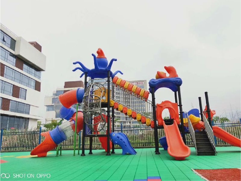 郴州童乐幼儿园教学环境4-滑梯