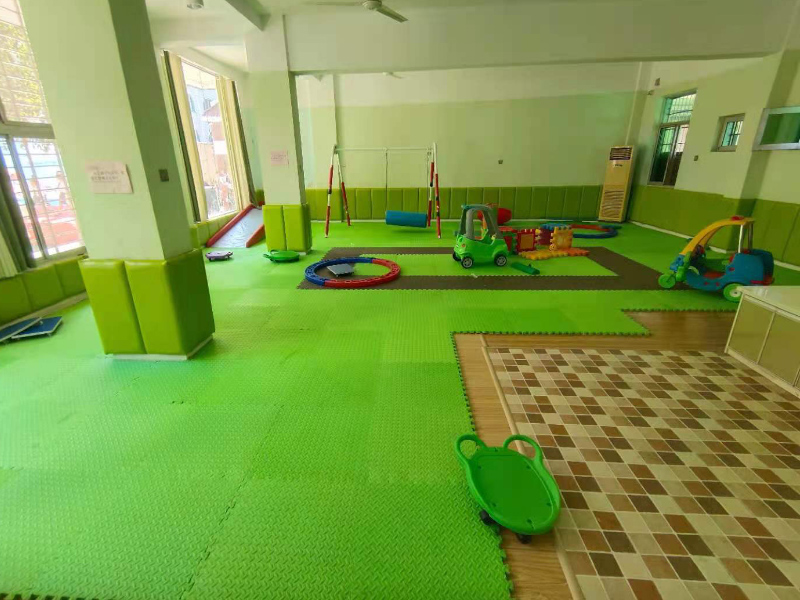 幼儿园室内足球场，游玩室-郴州市苏仙区第八幼儿园教学环境