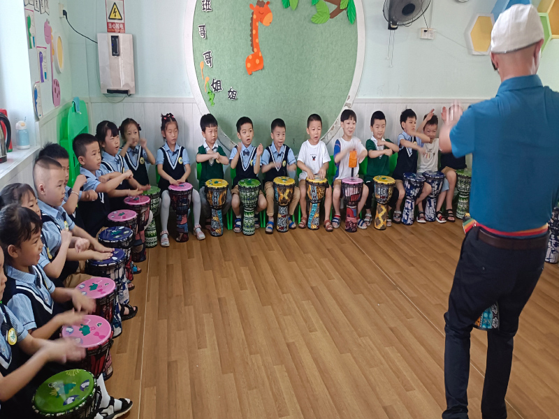 幼儿园打鼓教学-郴州市北湖区智星幼儿园师生风采